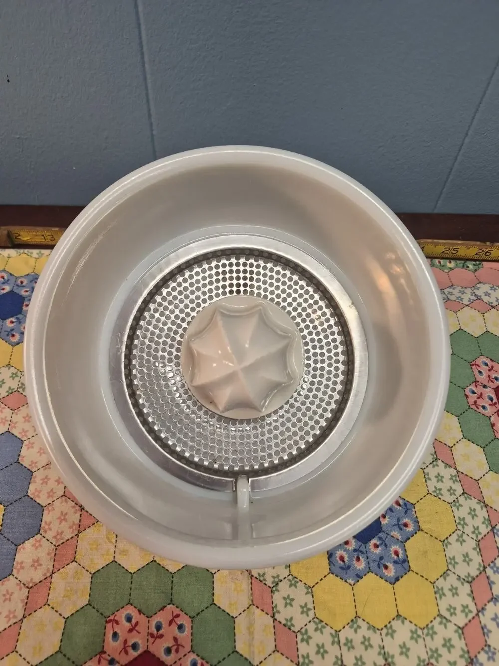 White Milk Glass Mixer Sunbeam Mixmaster Juicer Juice Bowl Attachment